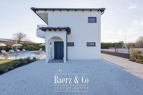 photo 5 Istria, Svetvinčenat, elegant detached house with pool surrounded by greenery