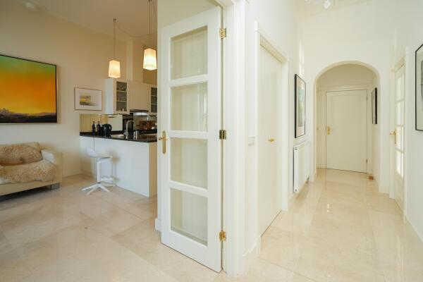 photo 12 Hezelstraat 17